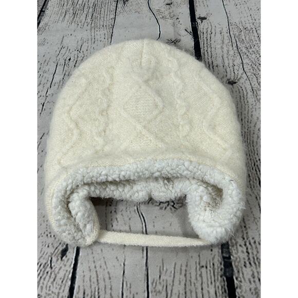 Soft Sherpa Lined Baby Size 0-6 months Winter Beanie Cap w/Strap Beige - Picture 1 of 4